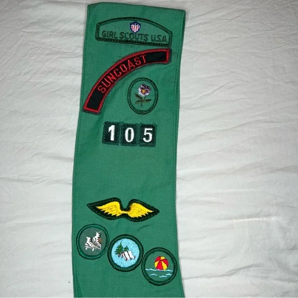 Vintage Girl Scout Uniform Jumper Shirt Shorts & Sash Girls Size 6 & 7 - 1970's - Picture 6 of 15